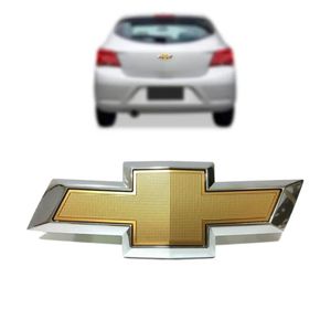 Emblema Gravata Dourada Onix Prisma 2013 A 2016